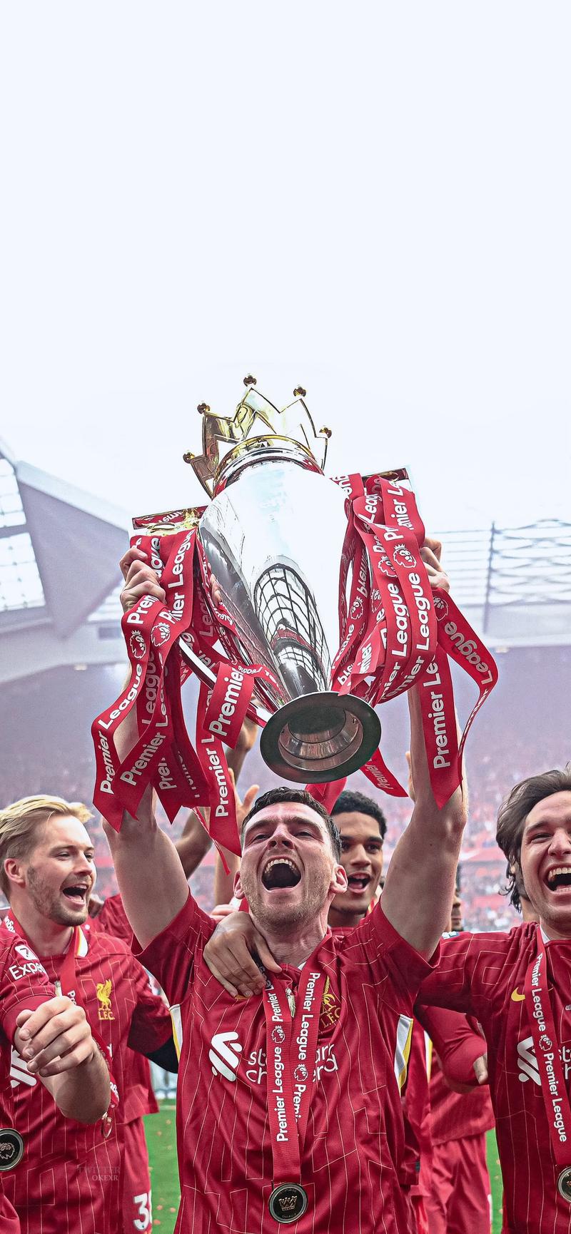 德天空：多家俱乐部有意小将格特利歇尔，拜仁愿意与他续约（德天空：拜仁愿与小将格特利歇尔续约，多家俱乐部对其表示关注）