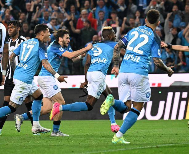 亚冠海港VS柔佛新山：3大外援出击，两大国足希望之星领衔，李圣龙冲锋（亚冠海港对阵柔佛新山：三外援齐上阵，两位国足希望之星领衔，李圣龙冲锋在前）