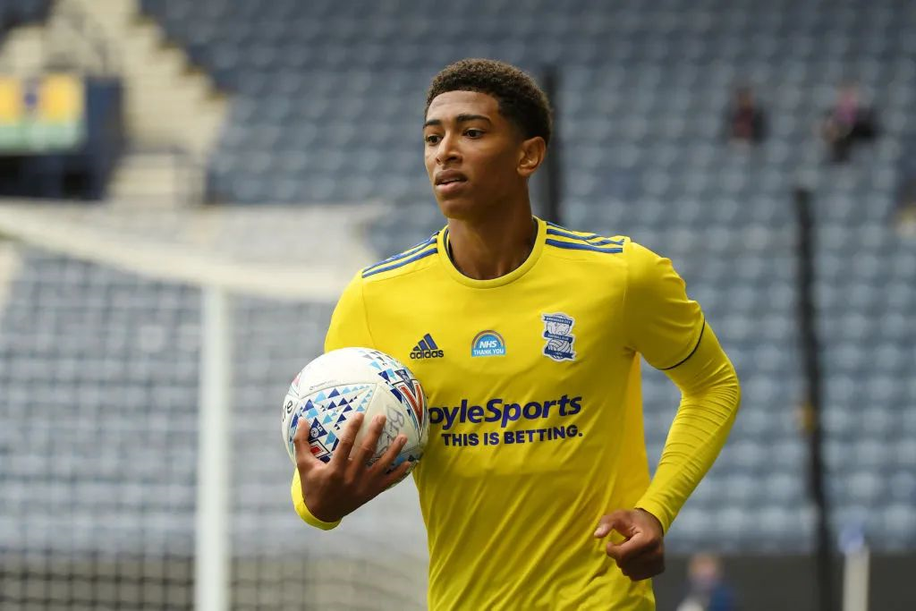 瓜迪奥拉：谢尔基的进球实在太精彩，萨维尼奥能成为顶级球员（瓜迪奥拉赞叹谢尔基精彩破门：萨维尼奥有望成长为顶级球员）