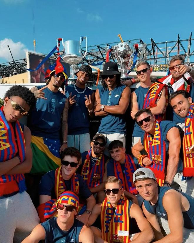 西媒：巴萨向欧足联提交报告，控诉法兰克福球迷破坏球场设施（西媒：巴萨已向欧足联递交申诉，指责法兰克福球迷损坏球场设施）