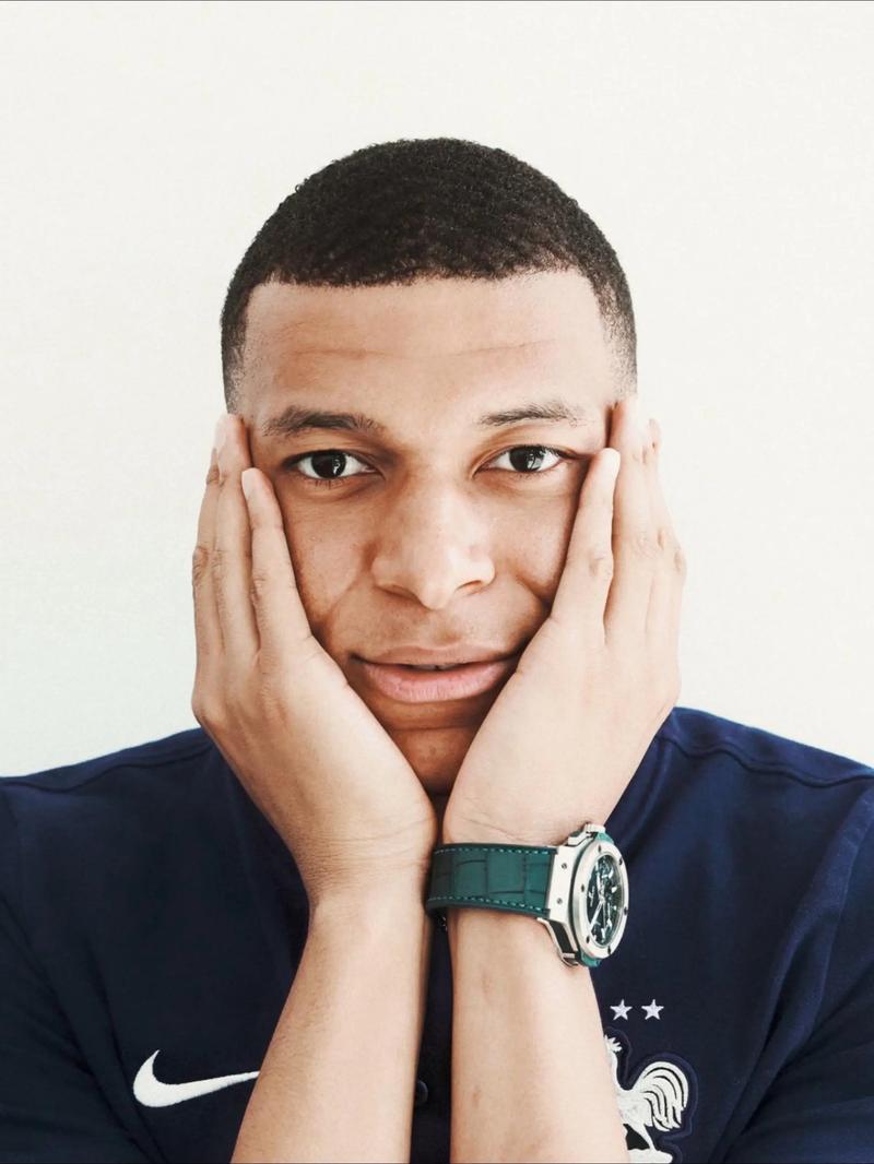 首尔主帅：赛前和林加德讨论过，让他更好地去领导球队（首尔主帅：赛前已与林加德沟通 期望其更好带队）