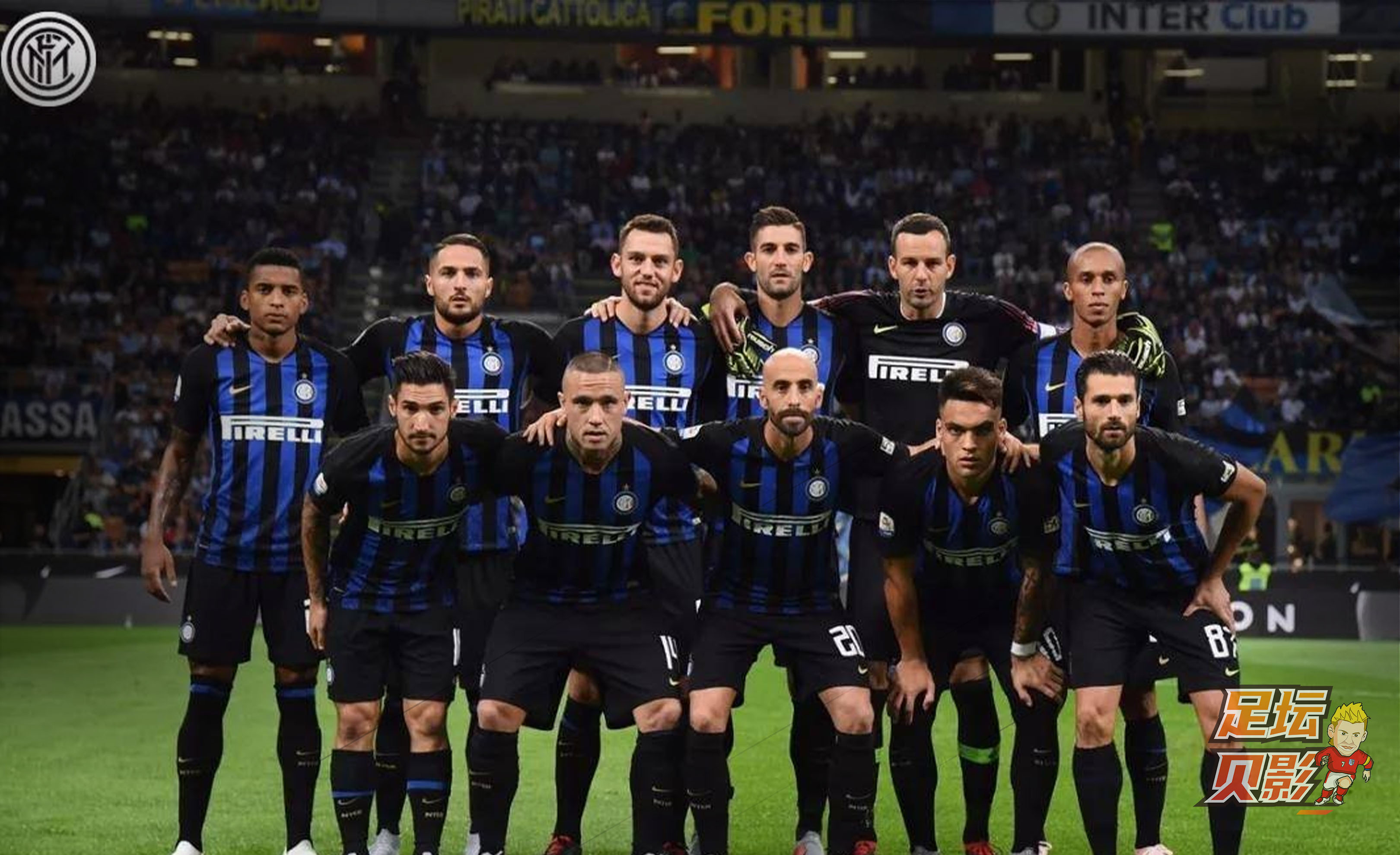 发疯了？里沙利松掐埃基蒂克脖子、推索博、肘击弗林蓬，均未染黄（里沙利松连出粗暴动作：掐埃基蒂克、推索博、肘击弗林蓬仍未吃黄牌）