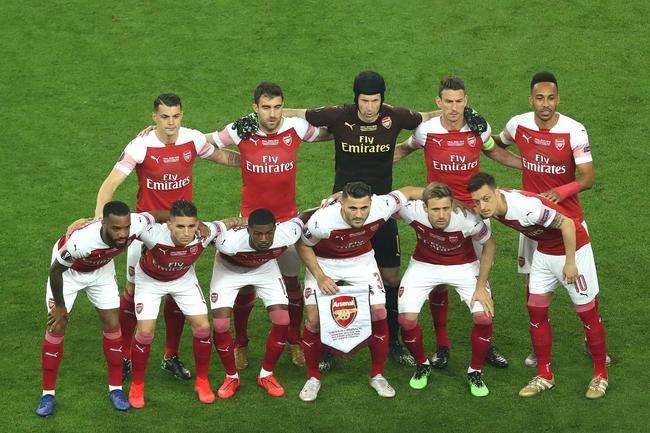 巴萨客战切尔西：莱万、亚马尔首发，内托、埃斯特旺出战（巴萨客场挑战切尔西：莱万、亚马尔先发，内托与埃斯特旺登场）