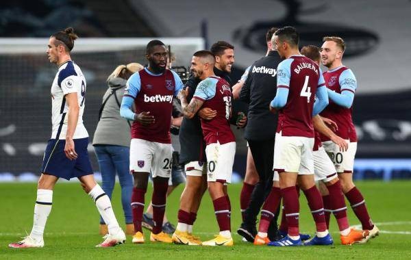 篮球篮网球迷线上互动热烈（篮球与篮网球迷线上互动火爆）