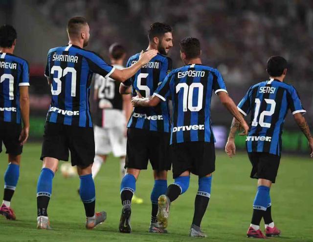 加克波：赢得世界杯是荷兰的目标，我们所有人都会为此努力（加克波：荷兰志在世界杯冠军，全队将为此全力以赴）