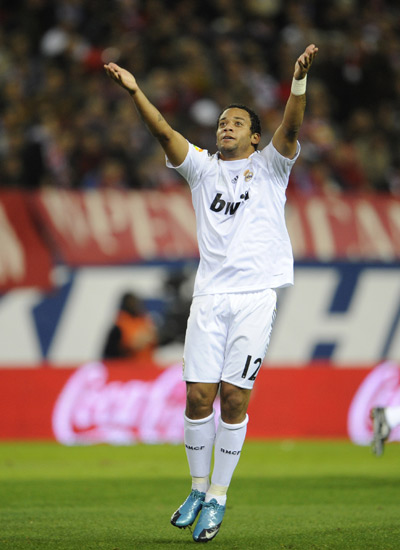 尤文vs卡利亚里：弗拉霍维奇、伊尔迪兹首发，佩林出战