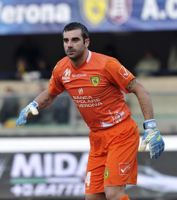 美因茨2-1逆转佛罗伦萨，李在城补时绝杀，霍勒巴赫破门（李在城补时绝杀，霍勒巴赫建功，美因茨2-1逆转佛罗伦萨）