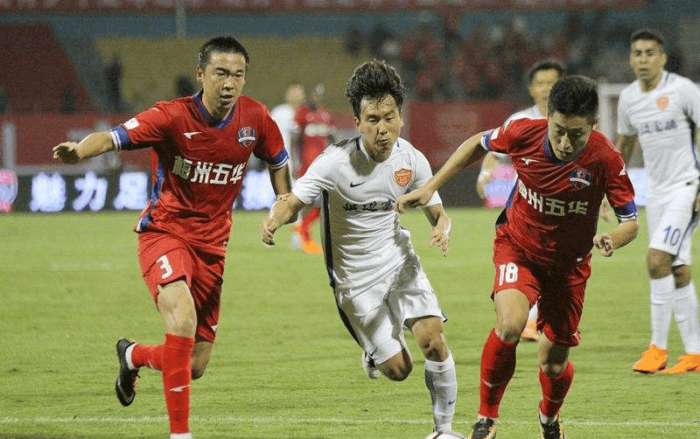 剑南春｜米兰连丢两球2-2帕尔马，莱奥点射，萨56贴地斩破门（剑南春｜米兰先丢两球2-2帕尔马：莱奥点射，萨勒马克尔斯56分钟贴地斩）